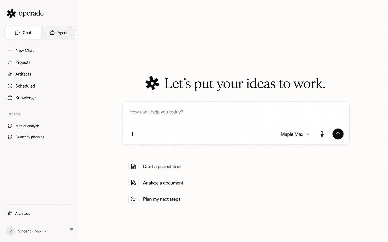 Operade Chat workspace with projects, knowledge, and a central command input